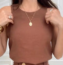 Conjunto Cléo | Blusa Cavada + Saia com Fenda